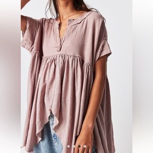 Free People Sugar Rush Babydoll Top in Colour Cashmere. Size Small. Never Worn.